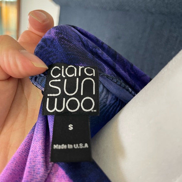 NWOT Clara Sunwoo Wrinkle Free Deep Ocean Floral Romantic Tie Front Blouse S - Picture 6 of 9